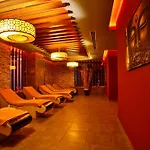 Aluna Hotel