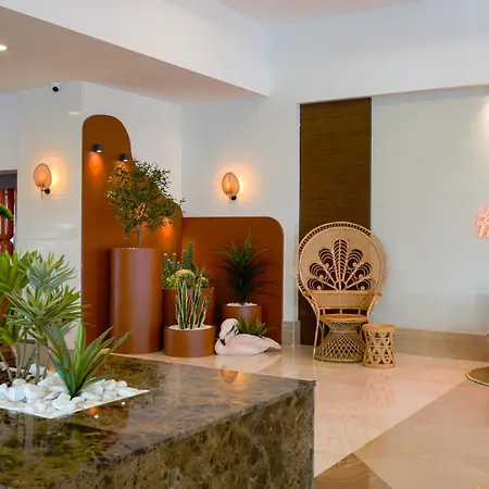 Aluna Hotel 5*
