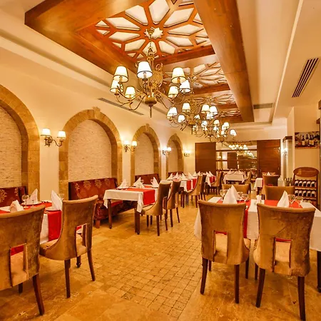 Hotel Aluna 5*