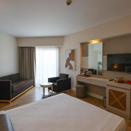 Aluna Hotel