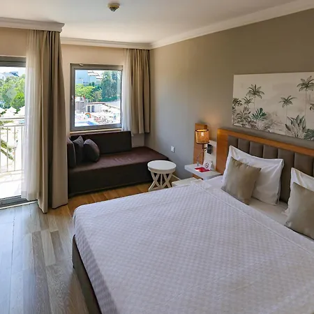 Hotel Aluna Side