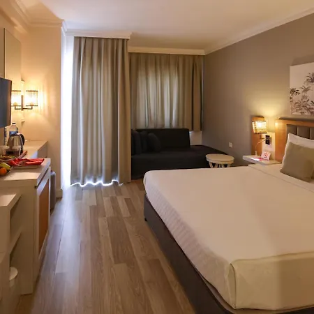 Hotel Aluna Side